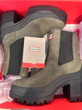 Hunter Olive & Black Platform Chelsea Boots